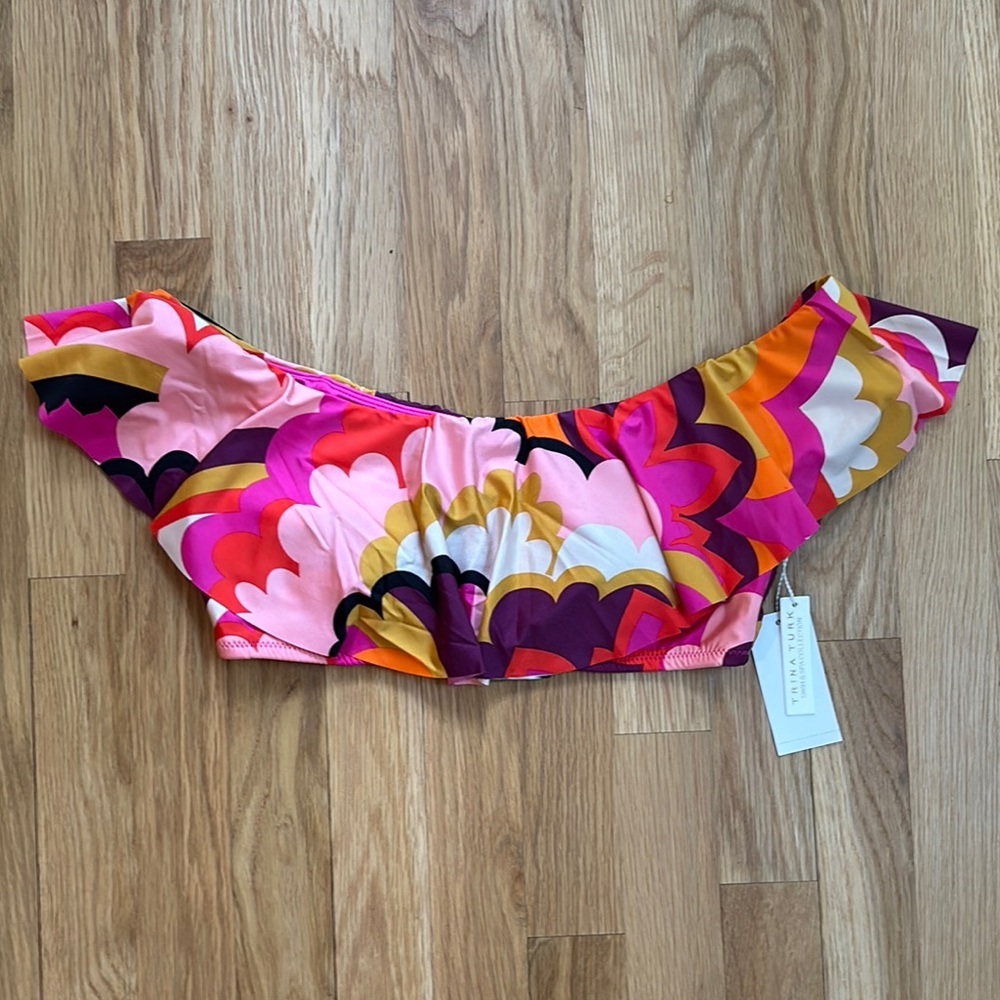 NWT Trina Turk Fan Faire Off The Shoulder Ruffle Bandeau Swim Top sz 6 - Picture 5 of 8